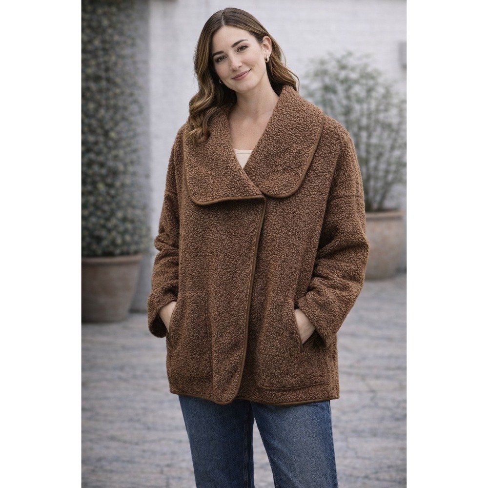 Max Studio London High-Pile Sherpa Sweater Cold Winter Jacket Camel Brown L